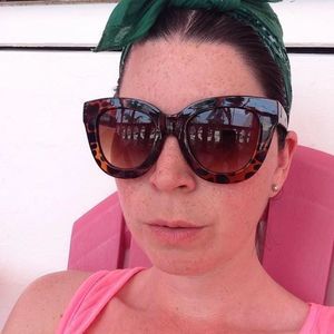 Meet your Posher, Danielle